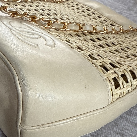 CHANEL Chain Tote Bag Straw Leather Beige Gold - Picture 9 of 16